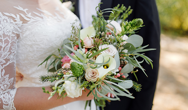 Fleurs et bouquet de mariage